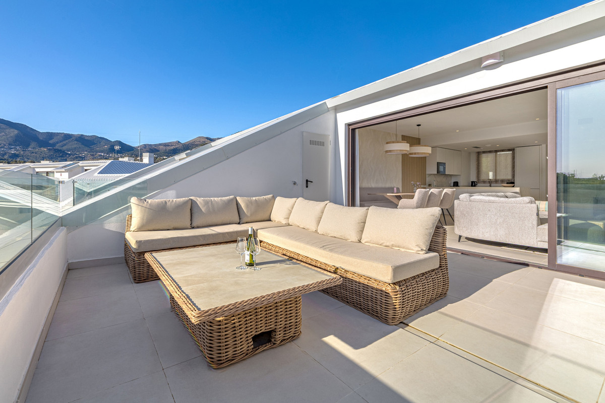 2 Bed Apartment for sale in Fuengirola Costa Del Sol, Málaga, Spain