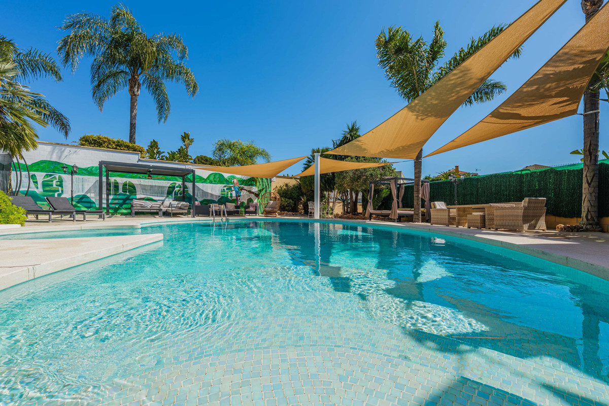 8 Bed Townhouse for sale in Puerto De La Torre Costa Del Sol, Málaga, Spain