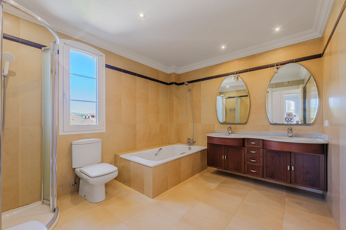 8 Bed Townhouse for sale in Puerto De La Torre Costa Del Sol, Málaga, Spain