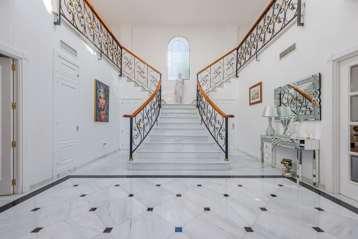 8 Bed Townhouse for sale in Puerto De La Torre Costa Del Sol, Málaga, Spain