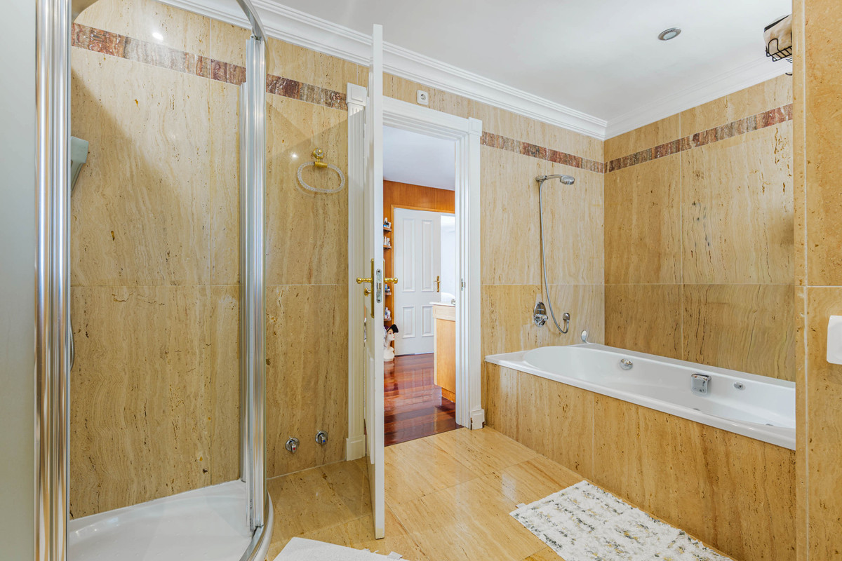 8 Bed Townhouse for sale in Puerto De La Torre Costa Del Sol, Málaga, Spain