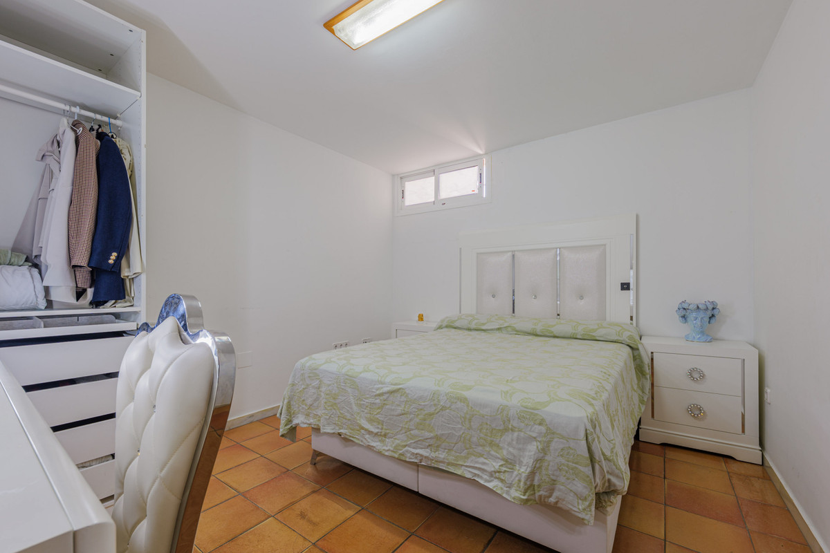 8 Bed Townhouse for sale in Puerto De La Torre Costa Del Sol, Málaga, Spain