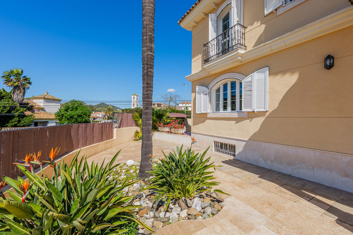 8 Bed Townhouse for sale in Puerto De La Torre Costa Del Sol, Málaga, Spain