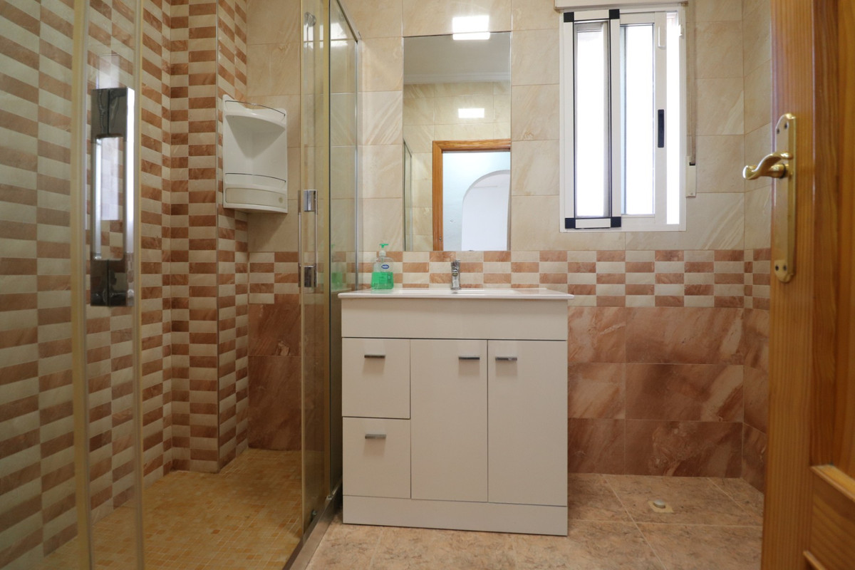 Se vende Villa - Chalet de 2 dormitorios en Costa Blanca, Alicante, España