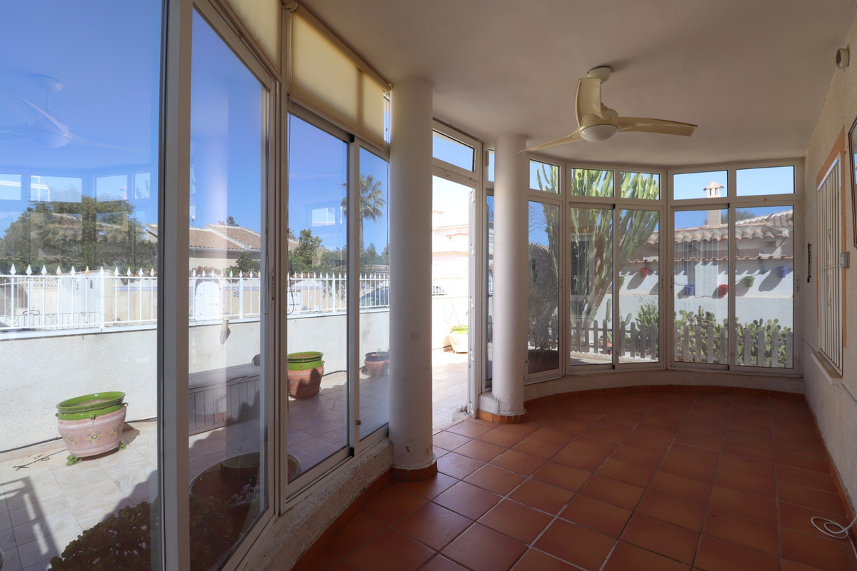 Se vende Villa - Chalet de 2 dormitorios en Costa Blanca, Alicante, España