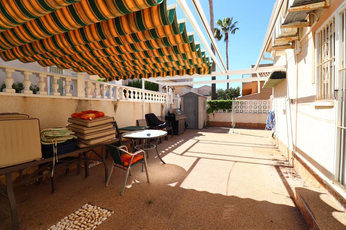 Se vende Villa - Chalet de 2 dormitorios en Costa Blanca, Alicante, España