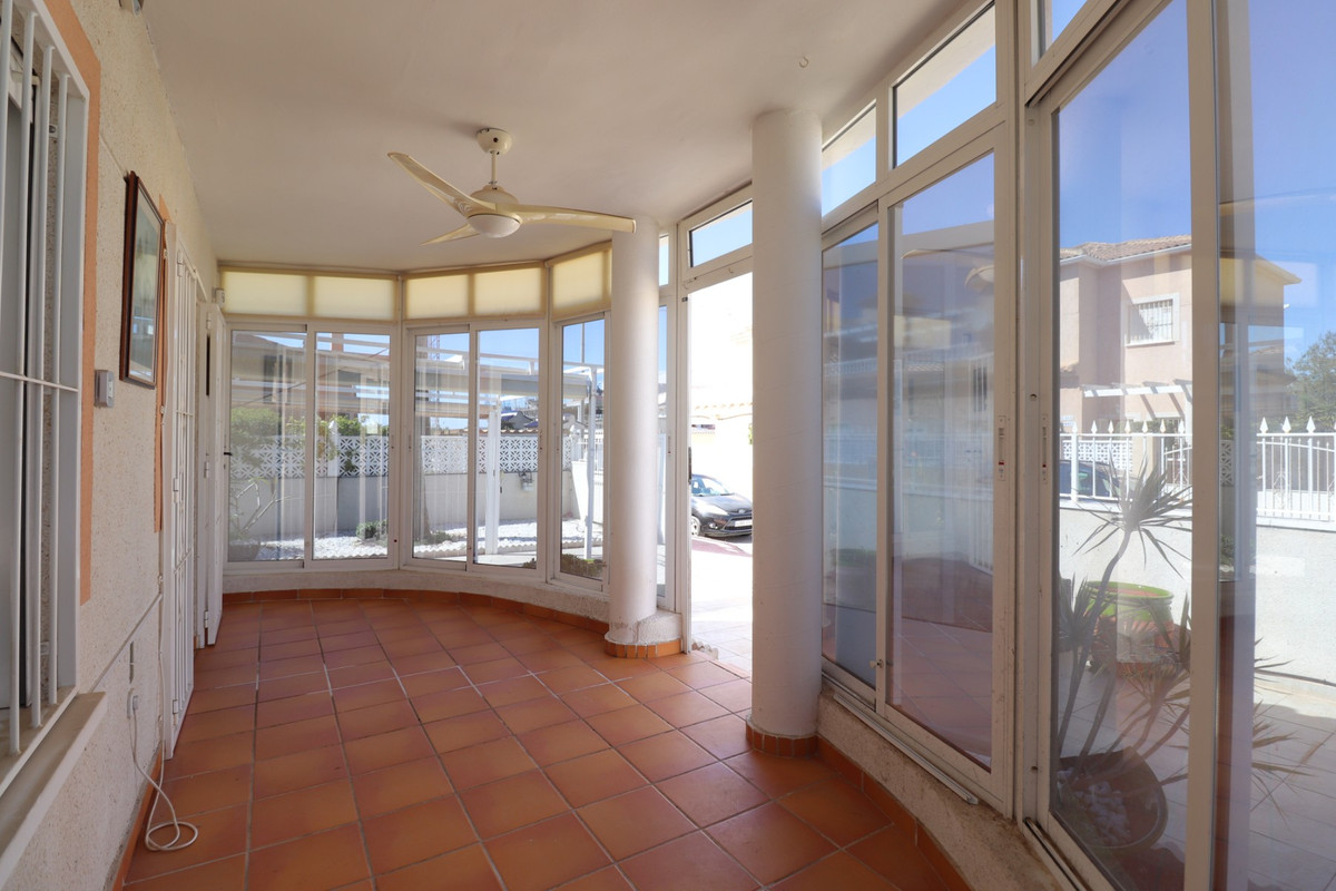 Se vende Villa - Chalet de 2 dormitorios en Costa Blanca, Alicante, España