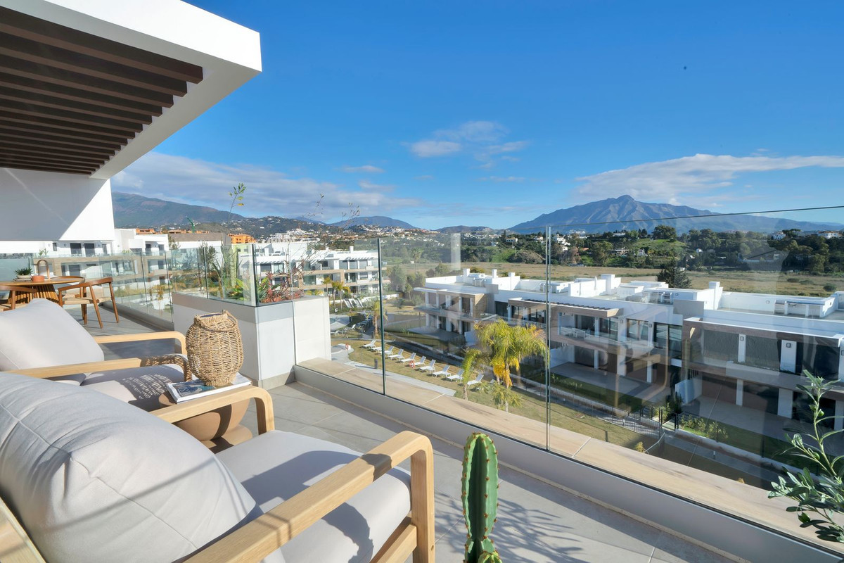 3 Bed Apartment for sale in Estepona Costa Del Sol, Málaga, Spain