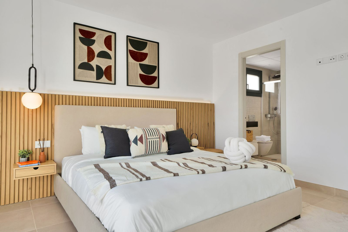 3 Bed Apartment for sale in Estepona Costa Del Sol, Málaga, Spain