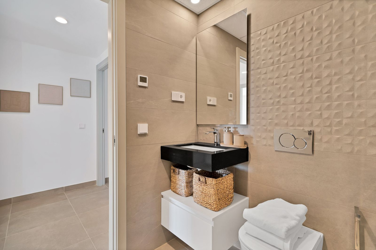 3 Bed Apartment for sale in Estepona Costa Del Sol, Málaga, Spain