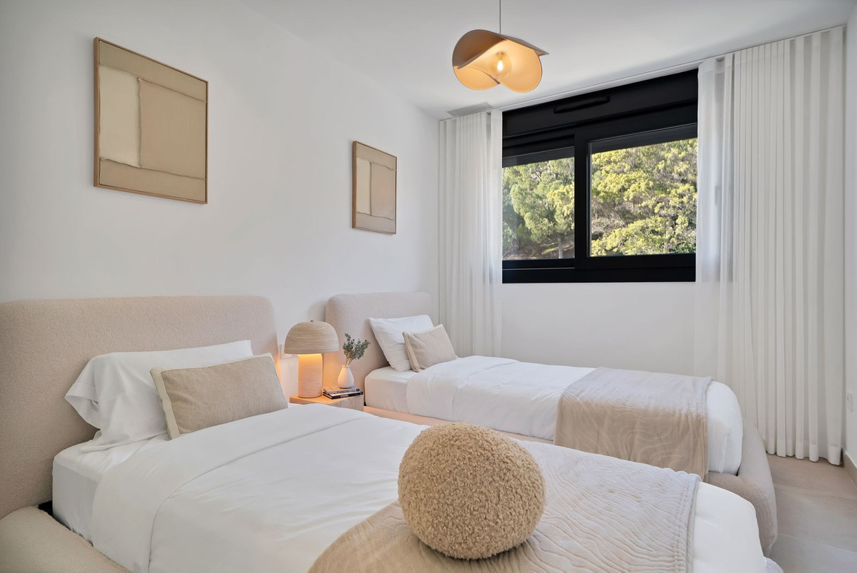 3 Bed Apartment for sale in Estepona Costa Del Sol, Málaga, Spain
