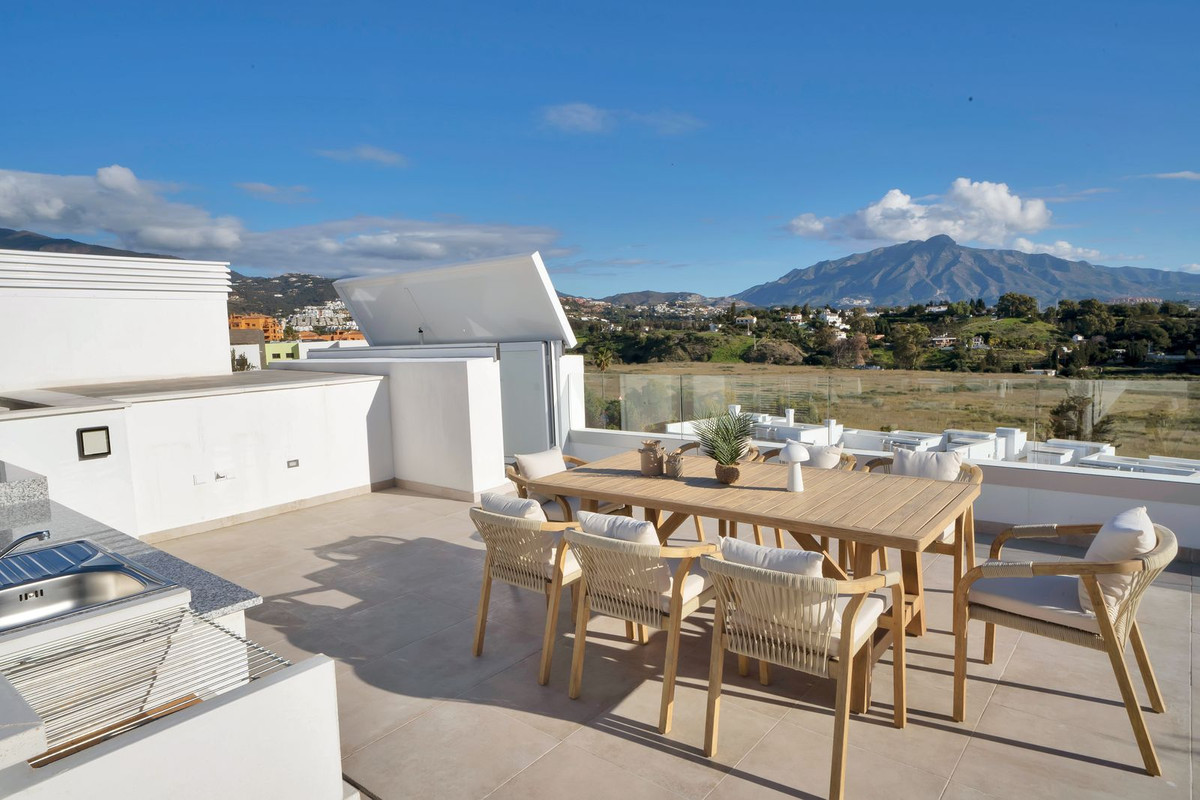 3 Bed Apartment for sale in Estepona Costa Del Sol, Málaga, Spain