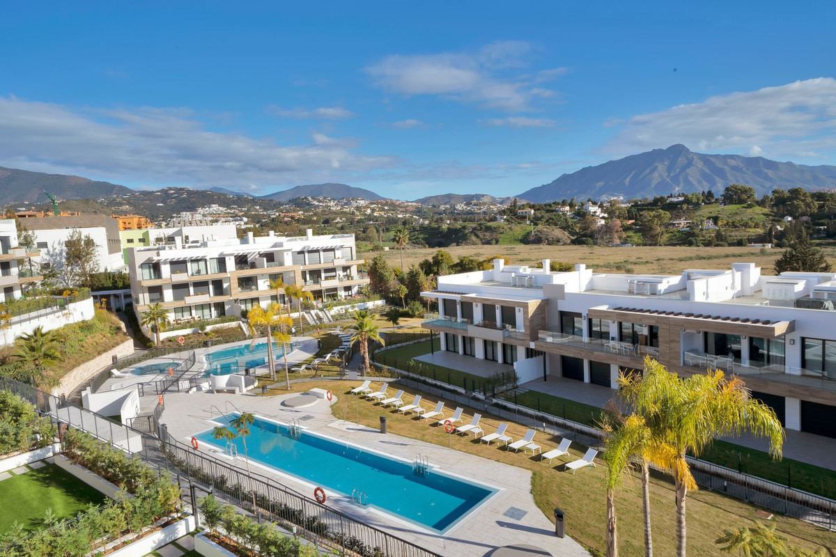 3 Bed Apartment for sale in Estepona Costa Del Sol, Málaga, Spain