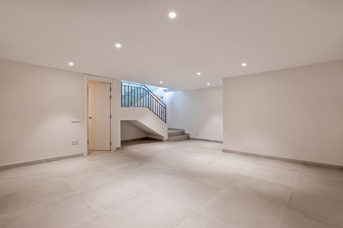 Se vende Pareada de 4 dormitorios en Costa Del Sol, Málaga, España