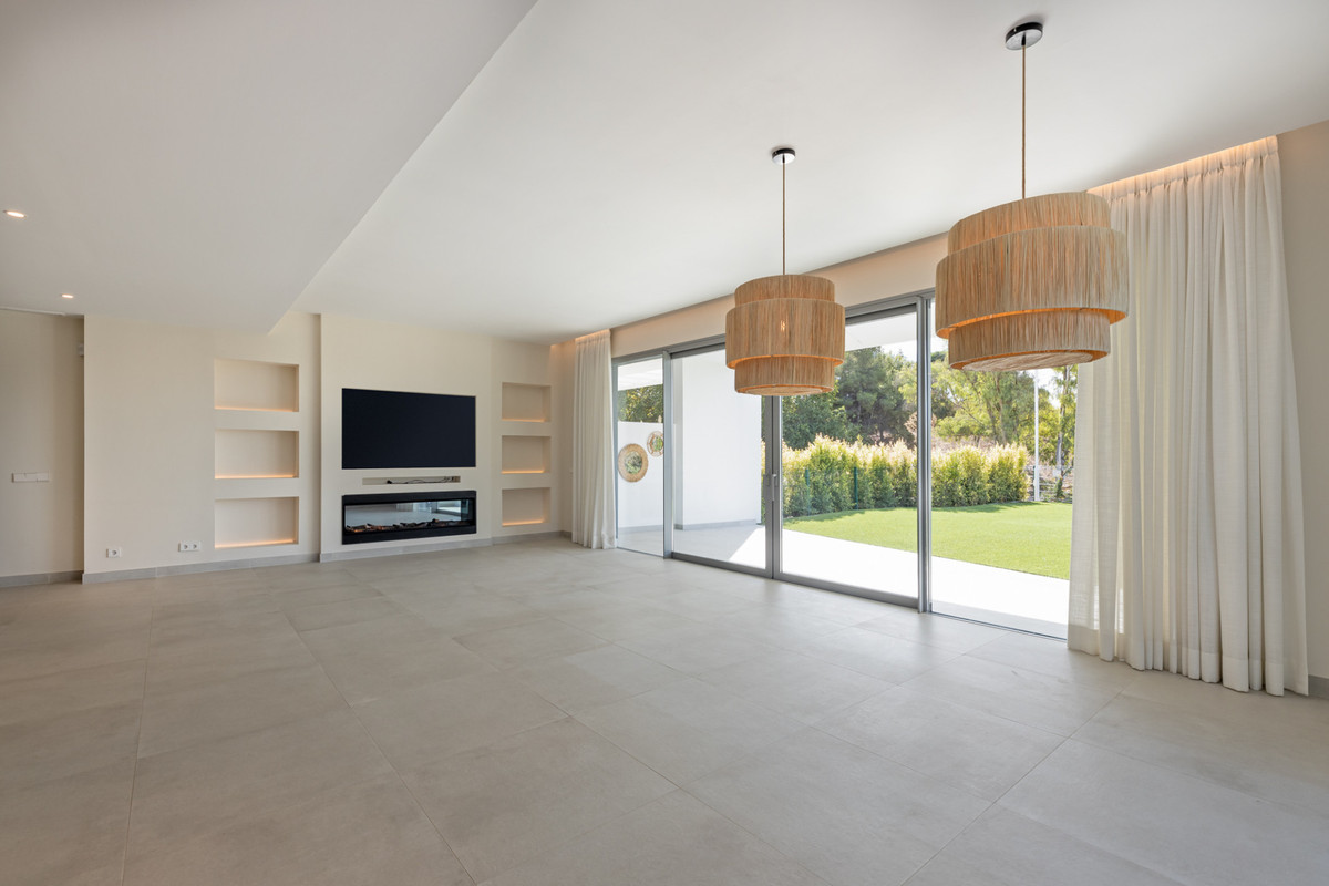 Se vende Pareada de 4 dormitorios en Costa Del Sol, Málaga, España