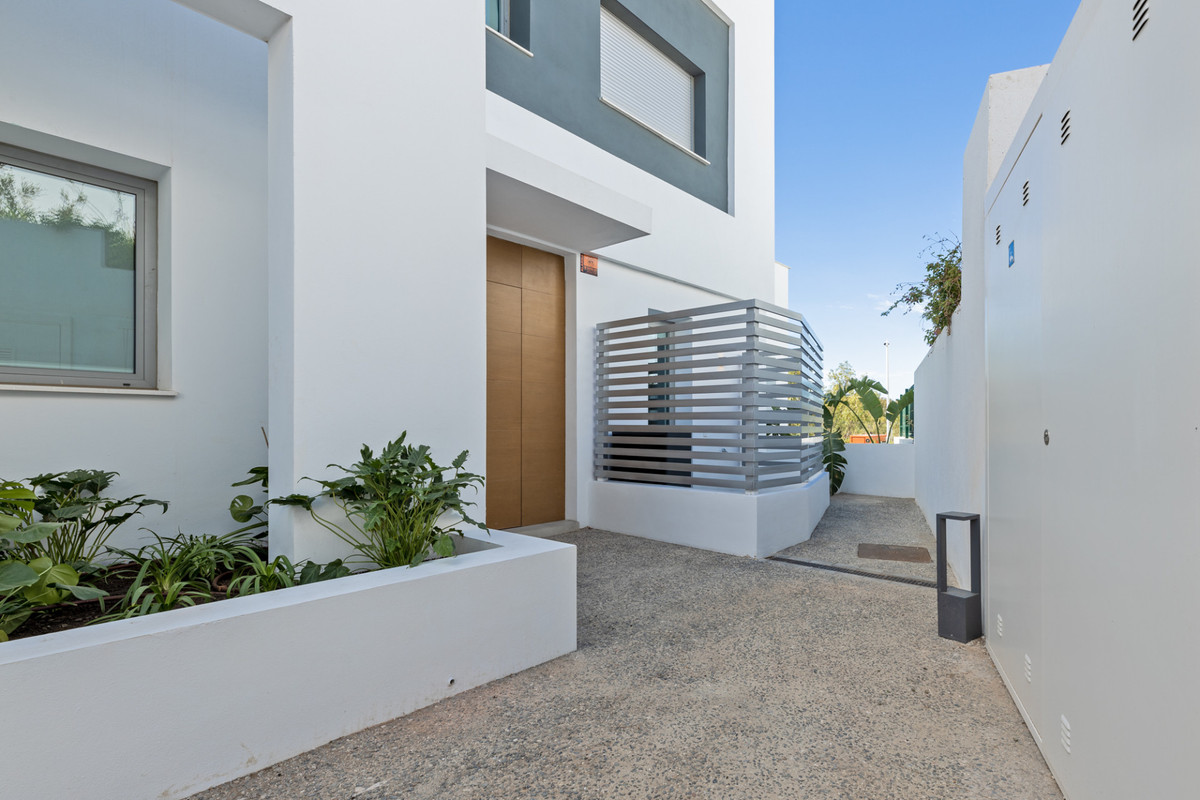 Se vende Pareada de 4 dormitorios en Costa Del Sol, Málaga, España