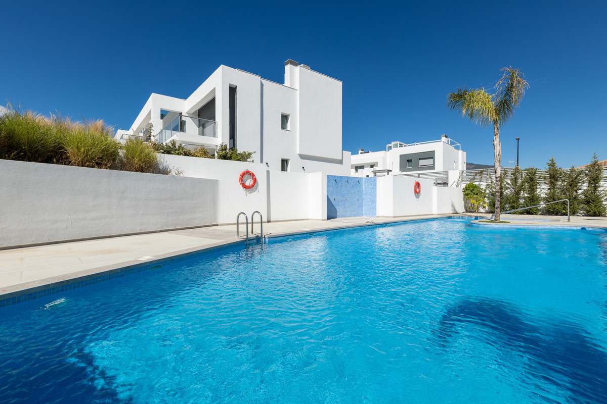Se vende Pareada de 4 dormitorios en Costa Del Sol, Málaga, España