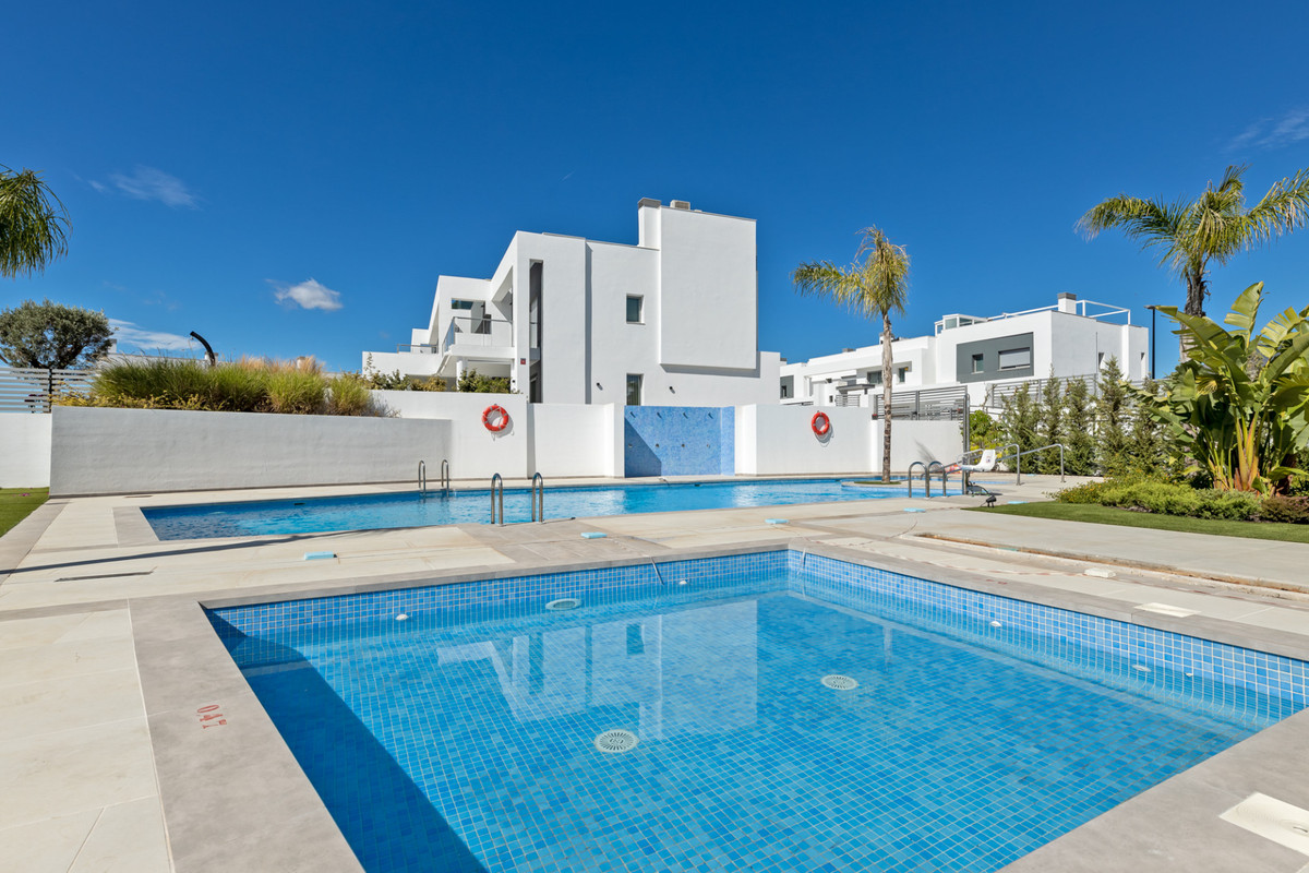 Se vende Pareada de 4 dormitorios en Costa Del Sol, Málaga, España