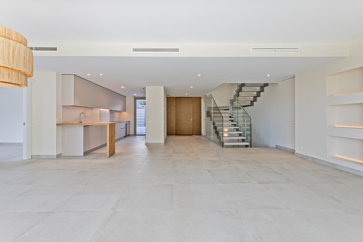 Se vende Pareada de 4 dormitorios en Costa Del Sol, Málaga, España