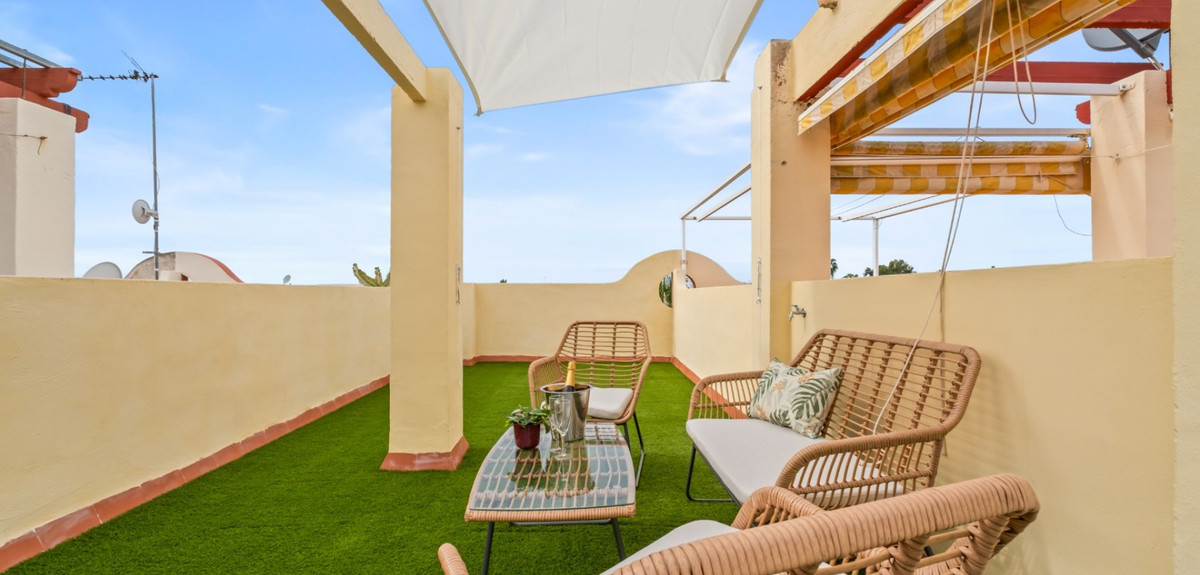 2 Bed Townhouse for sale in La Florida Costa Blanca, Alicante, Spain
