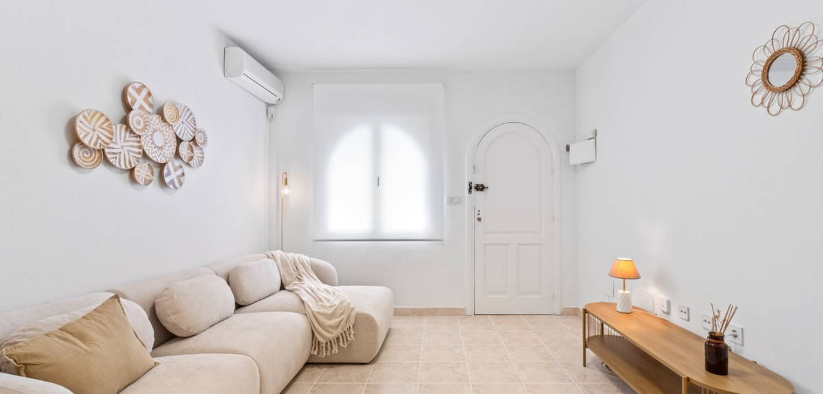 2 Bed Townhouse for sale in La Florida Costa Blanca, Alicante, Spain