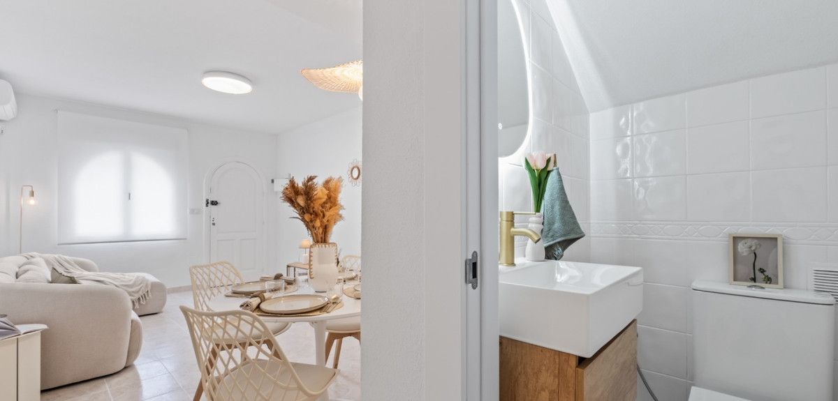 2 Bed Townhouse for sale in La Florida Costa Blanca, Alicante, Spain