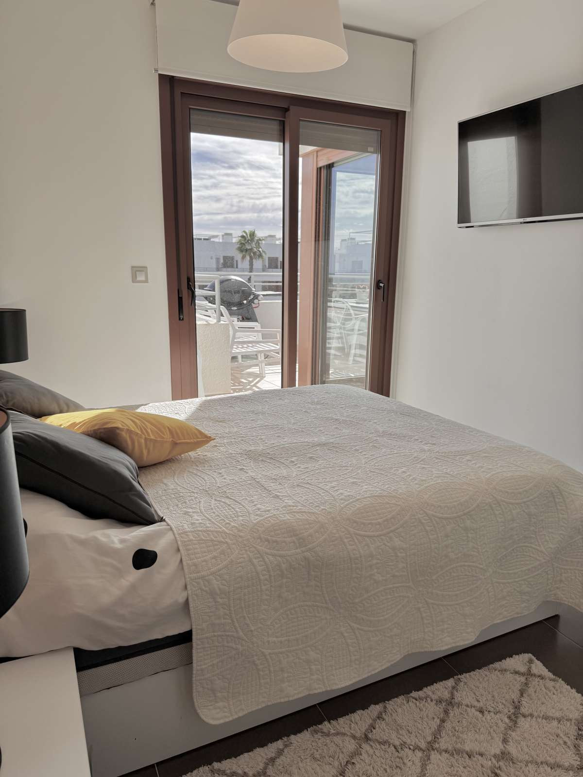 Se vende Apartamento Planta Media de 2 dormitorios en Costa Blanca, Alicante, España