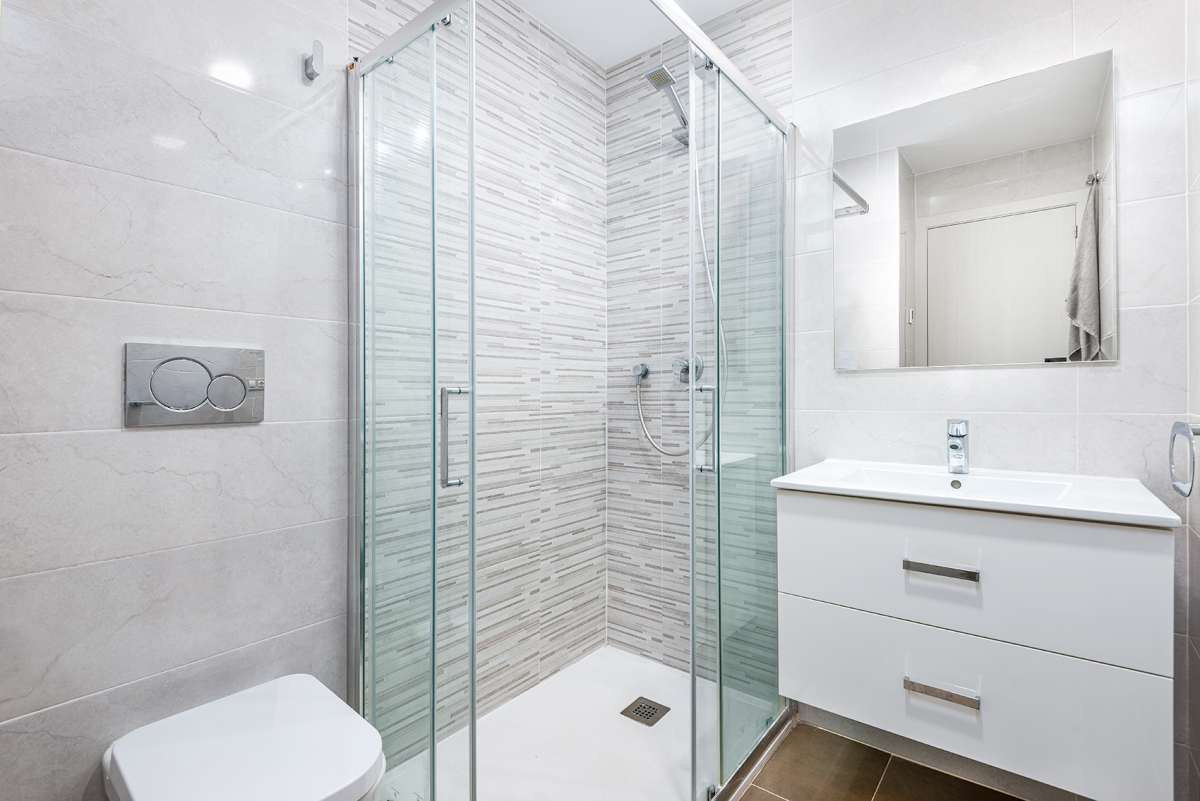 Se vende Apartamento Planta Media de 2 dormitorios en Costa Blanca, Alicante, España