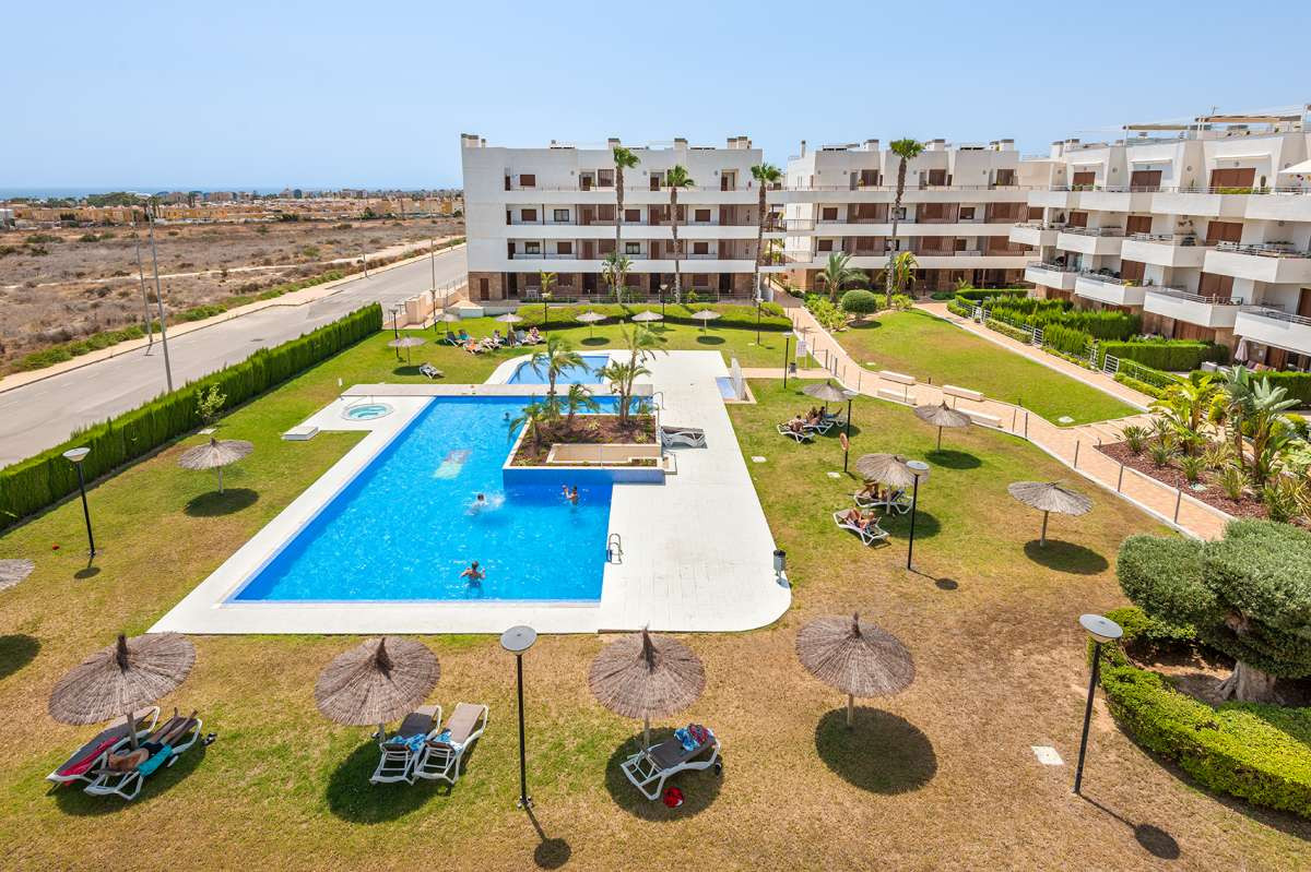 Se vende Apartamento Planta Media de 2 dormitorios en Costa Blanca, Alicante, España