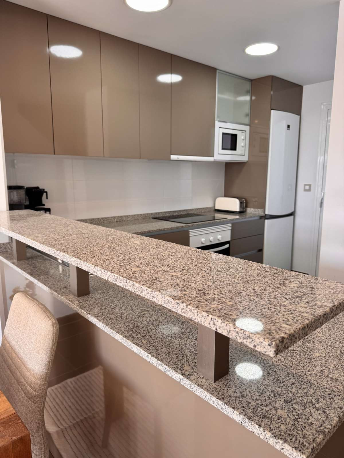Se vende Apartamento Planta Media de 2 dormitorios en Costa Blanca, Alicante, España