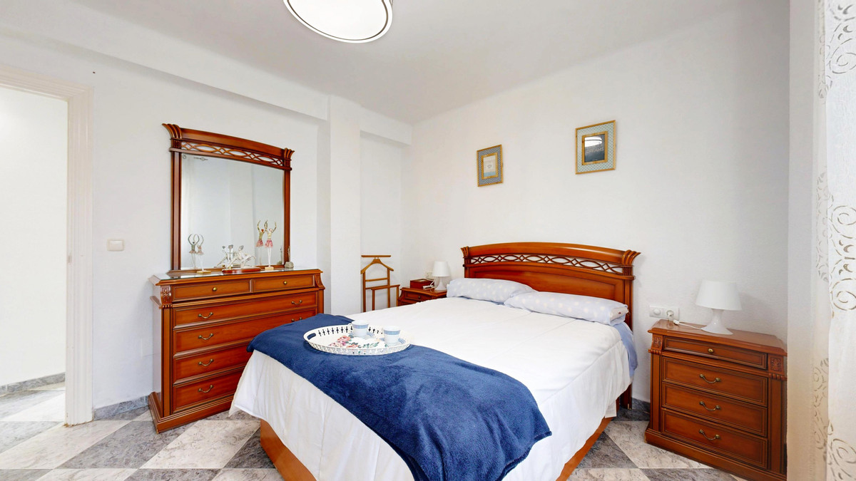 Se vende Apartamento Planta Media de 3 dormitorios en Costa Del Sol, Málaga, España