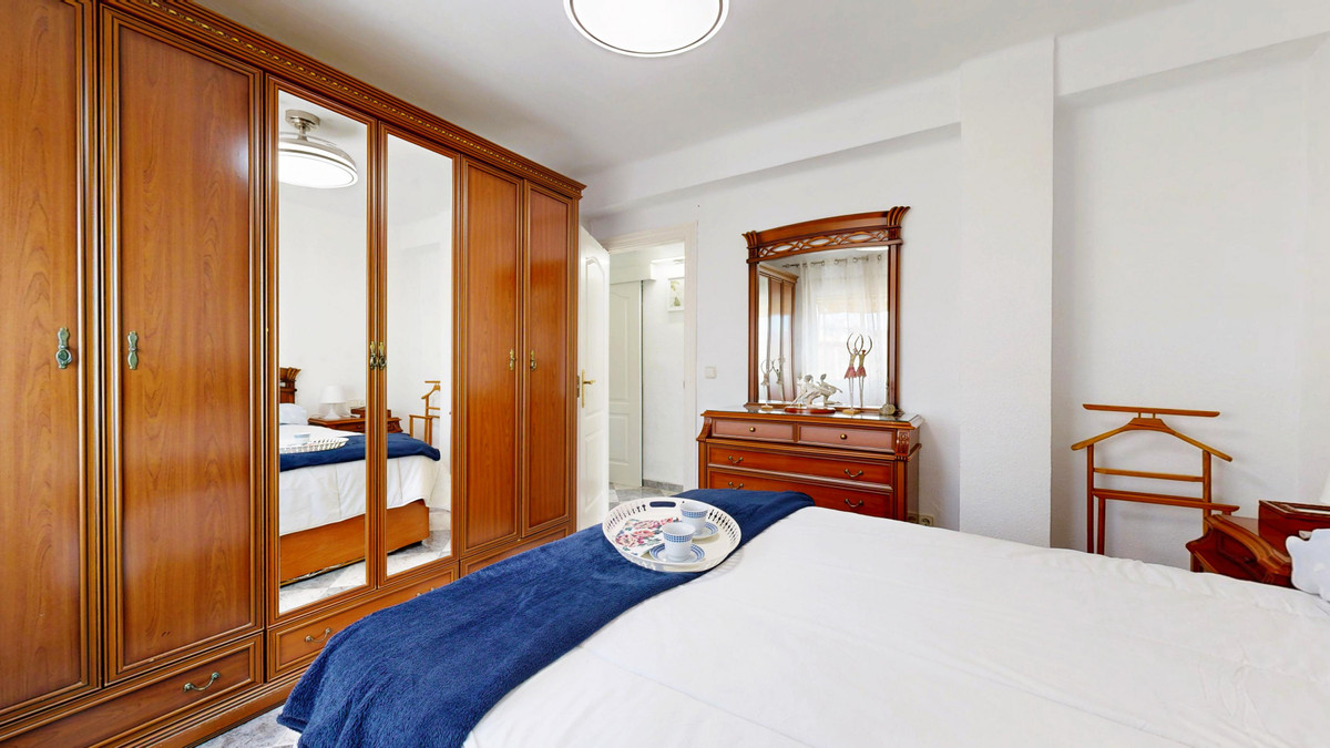 Se vende Apartamento Planta Media de 3 dormitorios en Costa Del Sol, Málaga, España