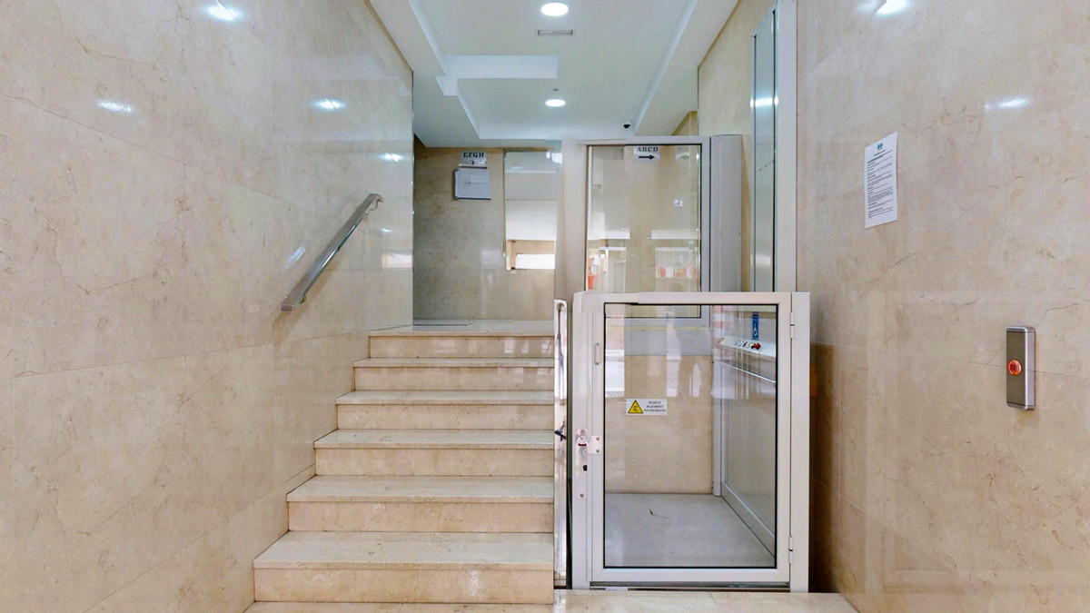 Se vende Apartamento Planta Media de 3 dormitorios en Costa Del Sol, Málaga, España