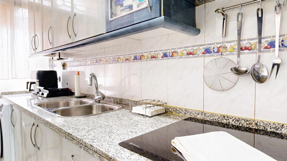 Se vende Apartamento Planta Media de 3 dormitorios en Costa Del Sol, Málaga, España