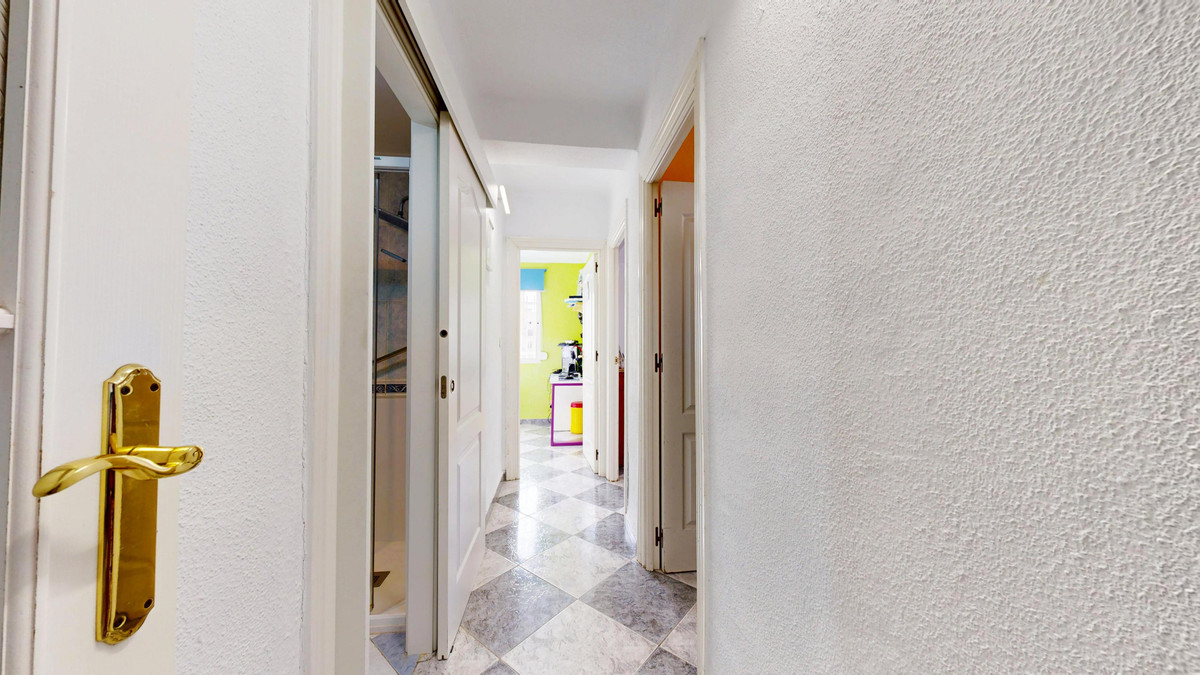 Se vende Apartamento Planta Media de 3 dormitorios en Costa Del Sol, Málaga, España
