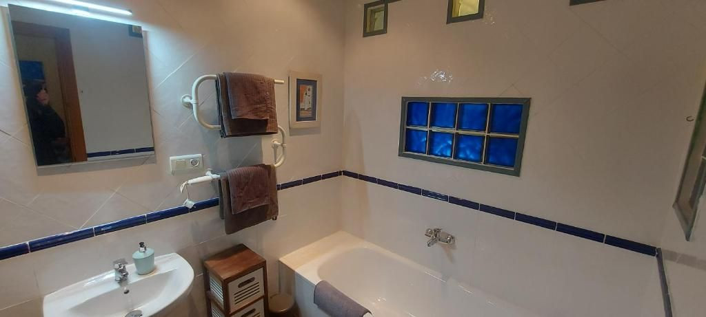 5 Bed Commercial unit for sale in Casarabonela Costa Del Sol, Málaga, Spain