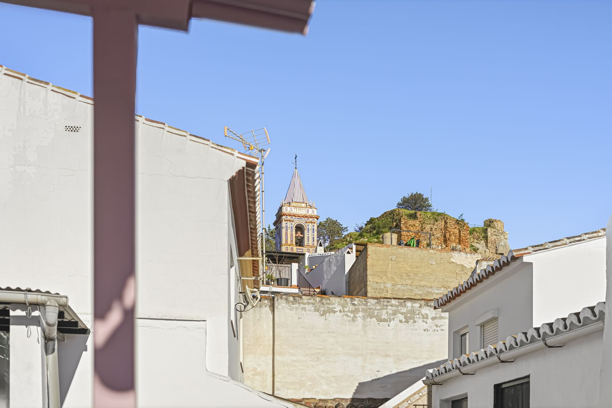 6 Bed Townhouse for sale in Ardales Costa Del Sol, Málaga, Spain