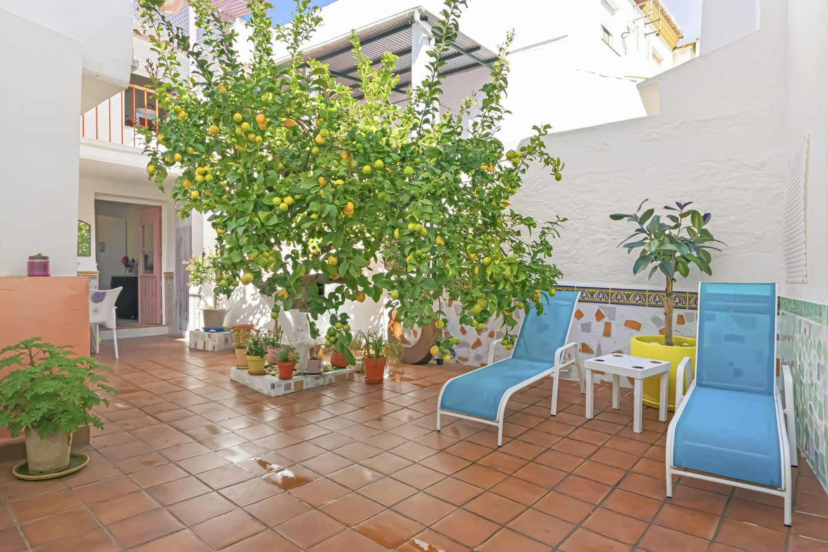 6 Bed Townhouse for sale in Ardales Costa Del Sol, Málaga, Spain
