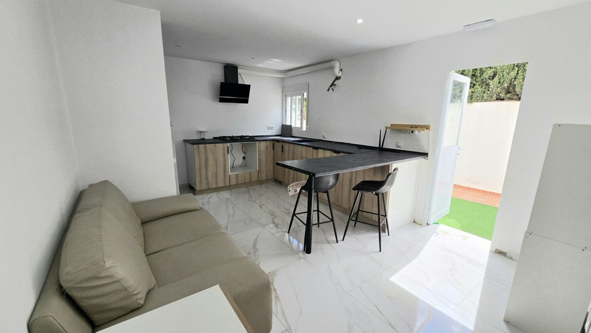 8 Bed Townhouse for sale in Riviera Del Sol Costa Del Sol, Málaga, Spain