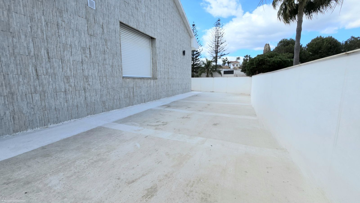 8 Bed Townhouse for sale in Riviera Del Sol Costa Del Sol, Málaga, Spain