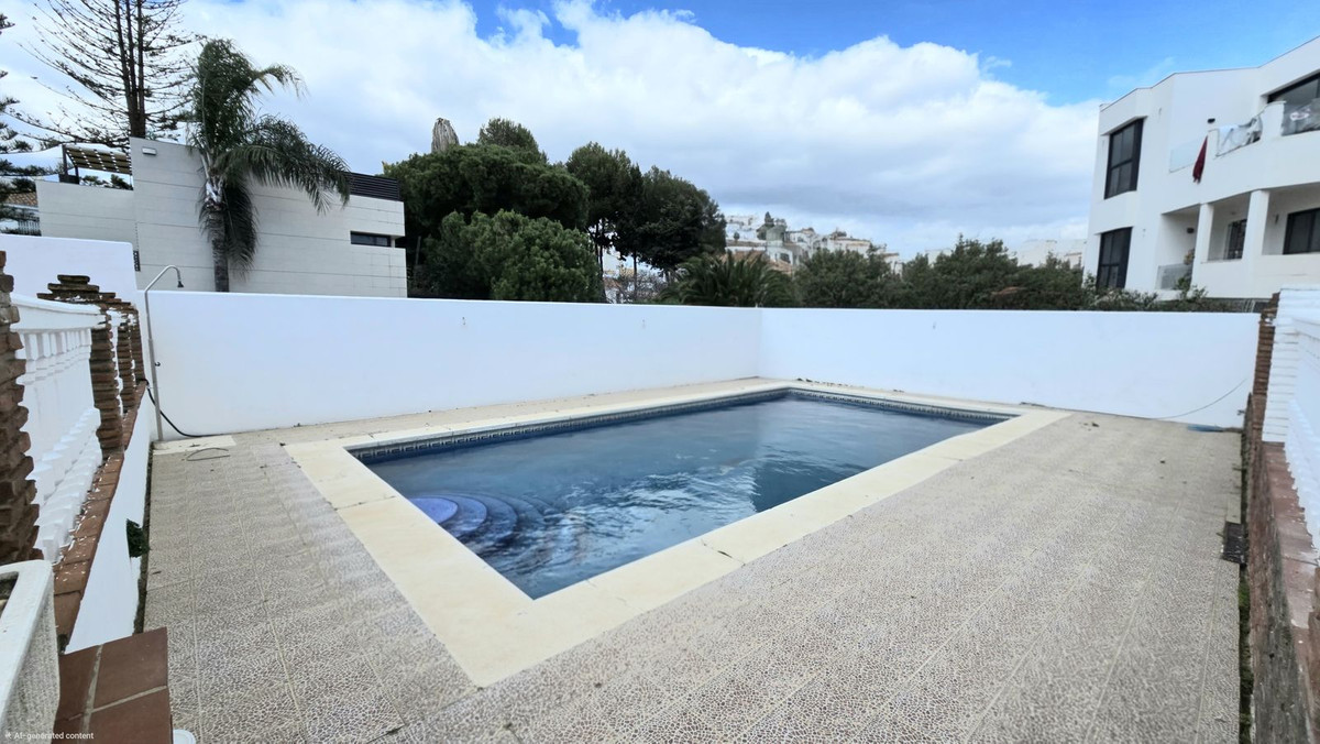 8 Bed Townhouse for sale in Riviera Del Sol Costa Del Sol, Málaga, Spain