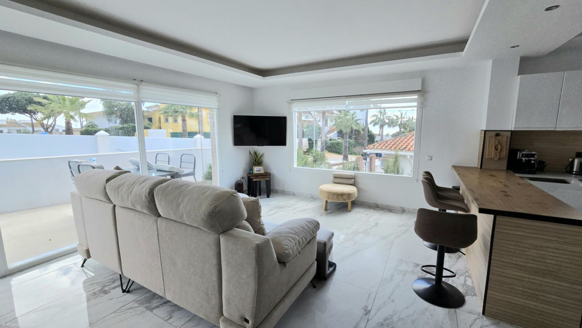 8 Bed Townhouse for sale in Riviera Del Sol Costa Del Sol, Málaga, Spain