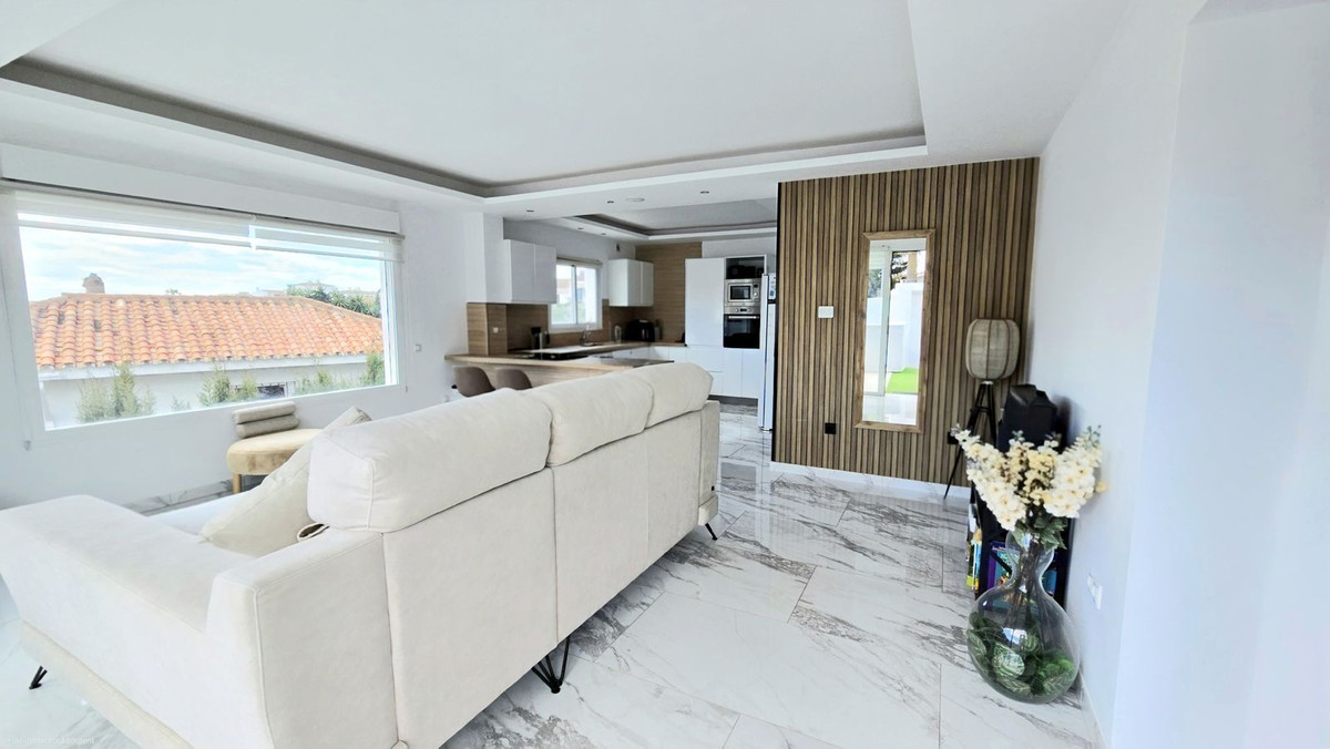 8 Bed Townhouse for sale in Riviera Del Sol Costa Del Sol, Málaga, Spain