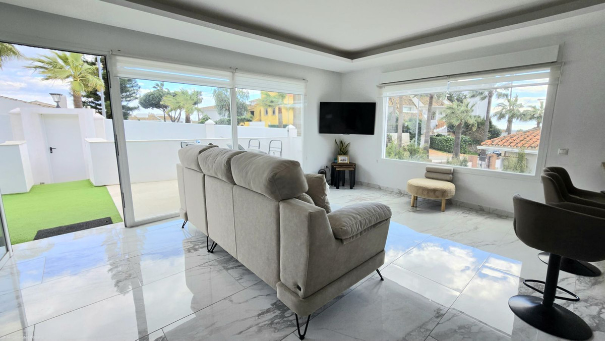 8 Bed Townhouse for sale in Riviera Del Sol Costa Del Sol, Málaga, Spain
