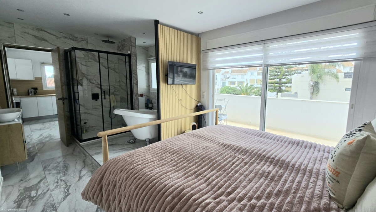 8 Bed Townhouse for sale in Riviera Del Sol Costa Del Sol, Málaga, Spain