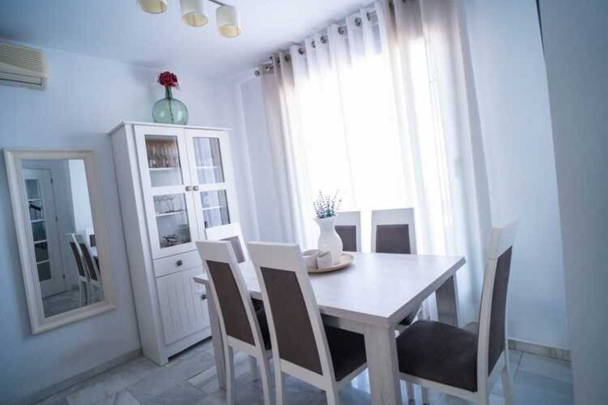 Se vende Adosada de 6 dormitorios en Costa Del Sol, Málaga, España