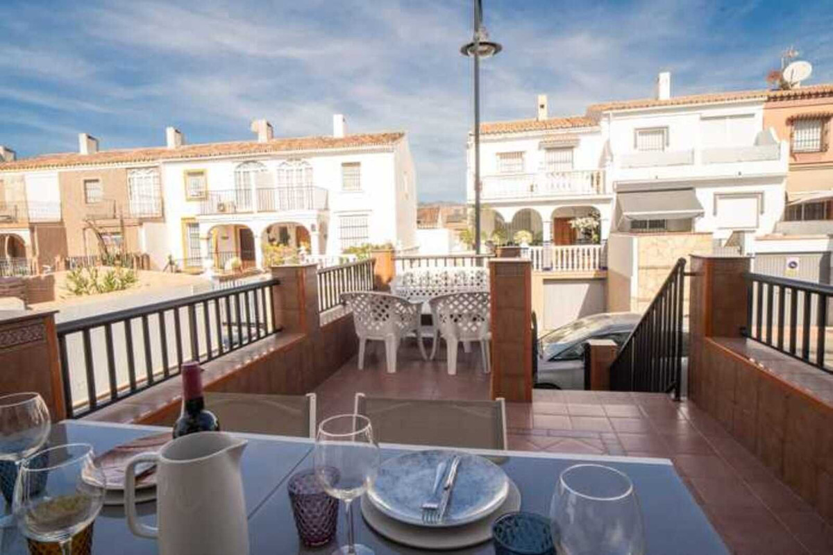 Se vende Adosada de 6 dormitorios en Costa Del Sol, Málaga, España
