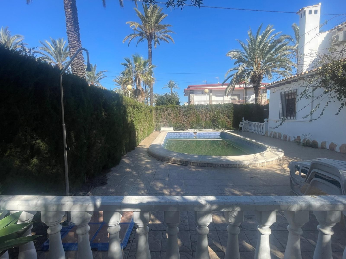 4 Bed Townhouse for sale in Cabo Roig Costa Blanca, Alicante, Spain