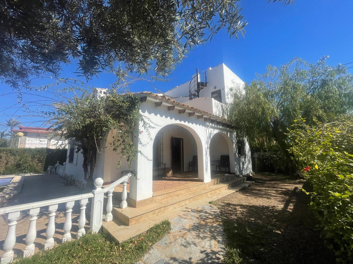 4 Bed Townhouse for sale in Cabo Roig Costa Blanca, Alicante, Spain