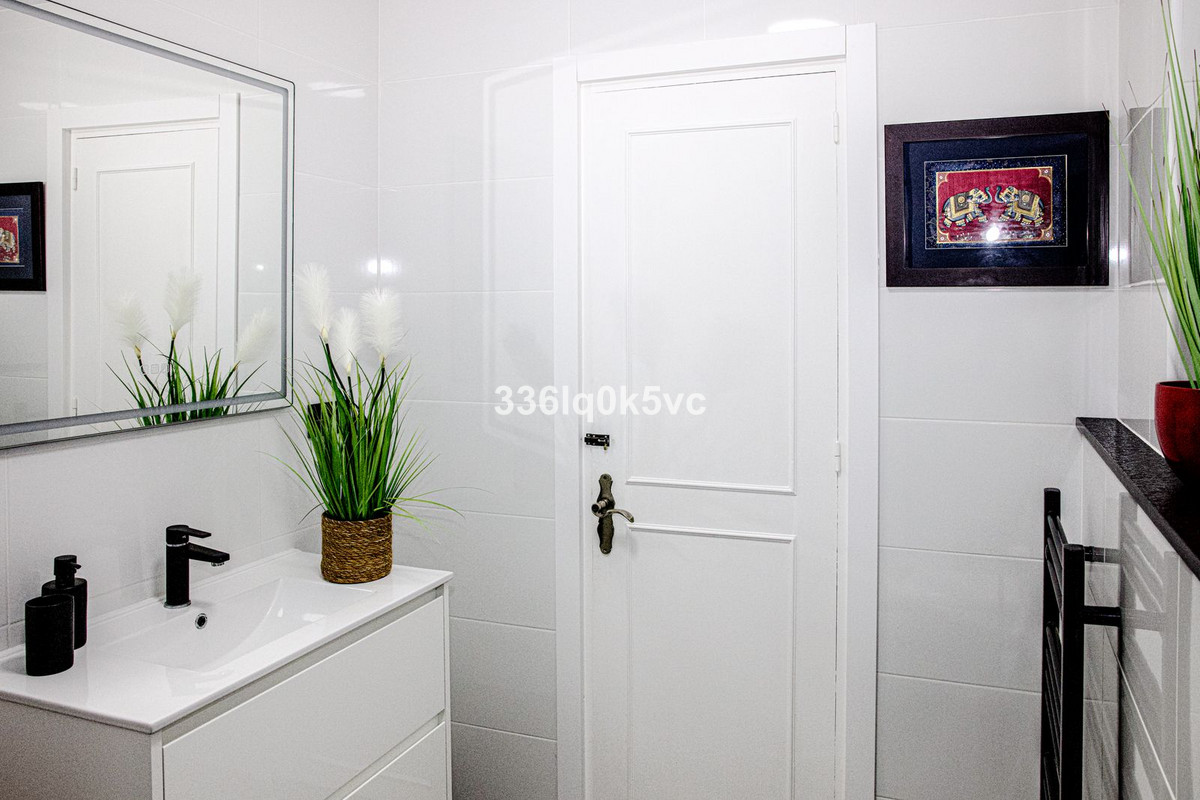 Se vende Apartamento Planta Media de 1 dormitorios en Costa Del Sol, Málaga, España